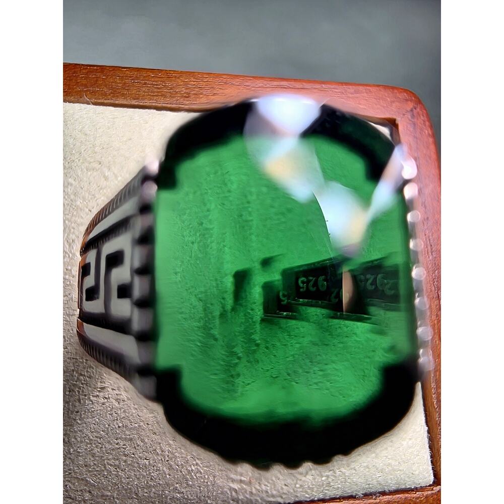 S9.5 Emerald Signet Engraved Ring 925 Sterling Silver - Picture 7 of 9